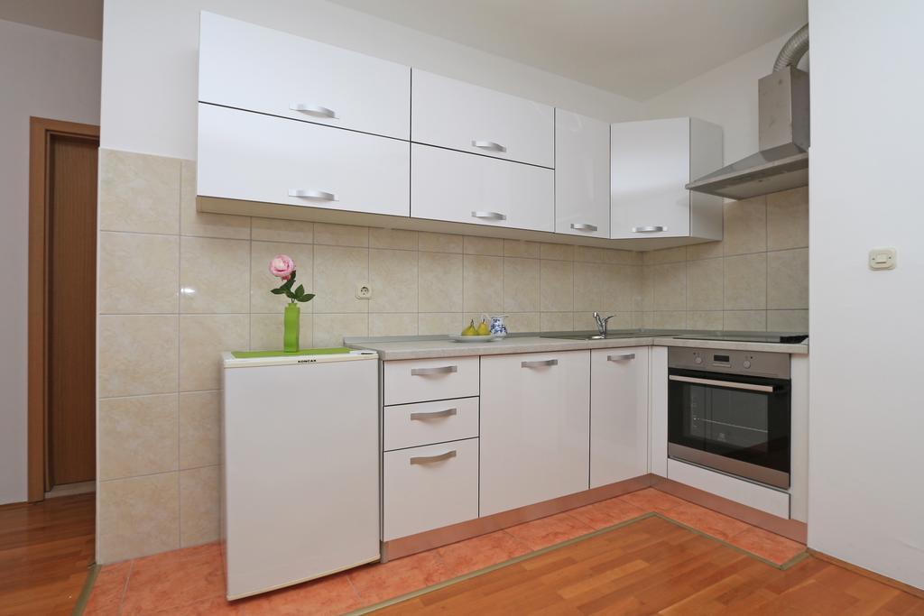 Central Beach Apartment Makarska Ngoại thất bức ảnh