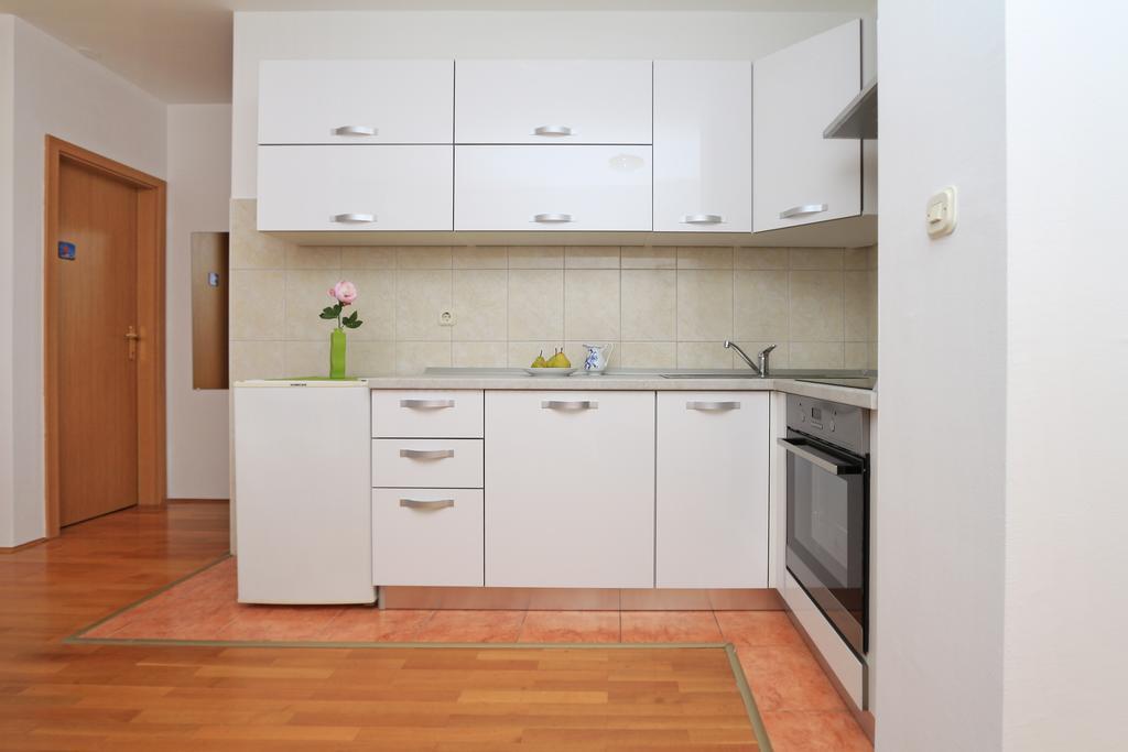 Central Beach Apartment Makarska Ngoại thất bức ảnh