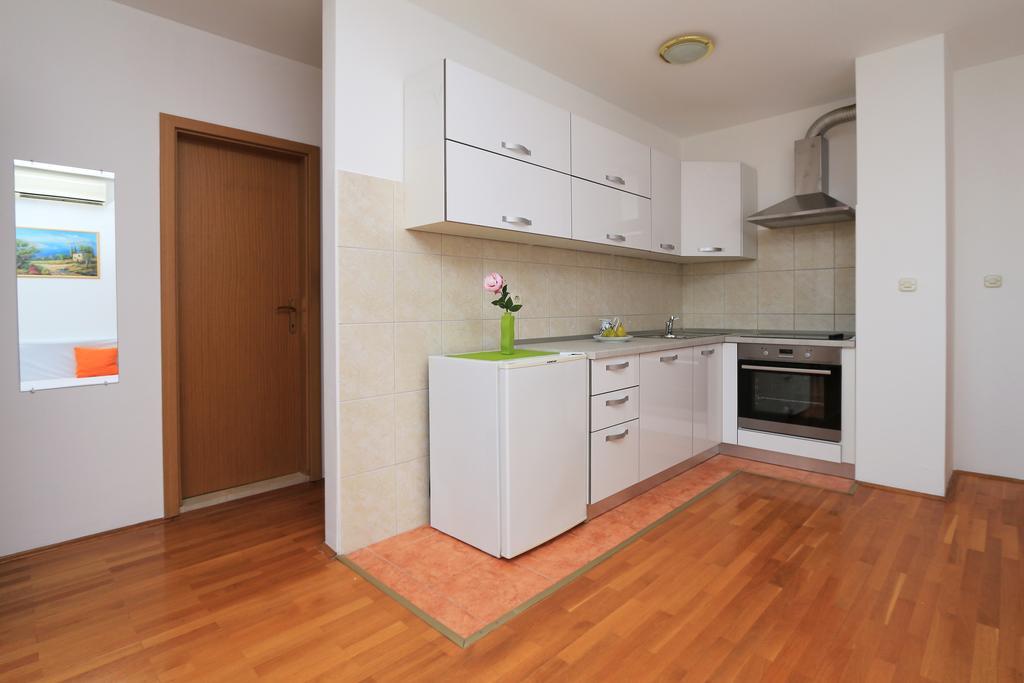 Central Beach Apartment Makarska Ngoại thất bức ảnh